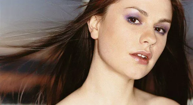 Anna Paquin Facts