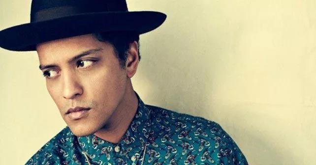 Bruno Mars facts: Singer's age, height, girlfriend, family and more  revealed - Smooth