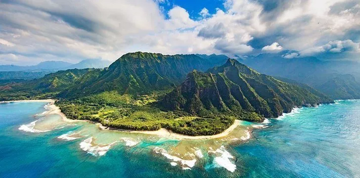 Hawaii is the second widest state in the U.S.
