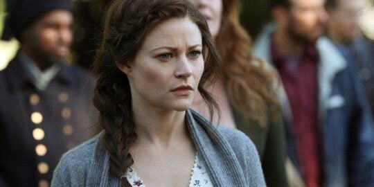 30 Fun Facts About Emilie de Ravin