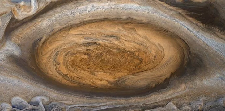 6 Cele mai ciudate fenomene din Univers 5 186 Year Old Tornado on Jupiter