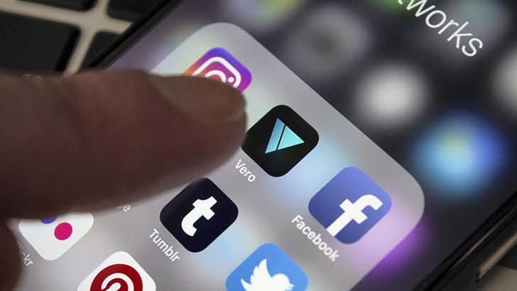 Filipinos use social media more than Americans.