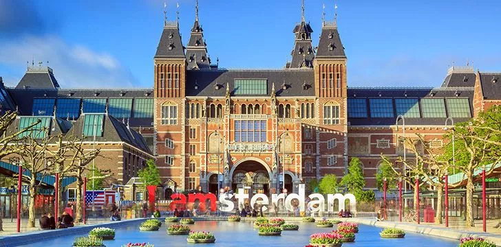 Amsterdam has the highest concentration of museums per square meter of all cities in the world!