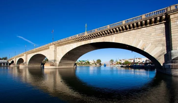 London Bridge is now located in Arizona