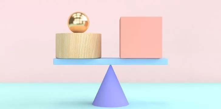 Ce este gravitația? 7 Blocks being balances on a scale