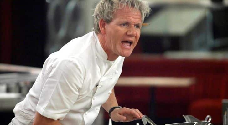 Gordon Ramsay con su uniforme de cocina