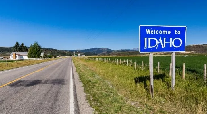 A welcome to Idaho road sign