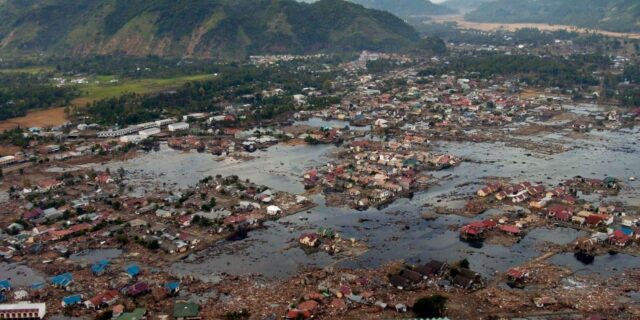 OTD in 2004: A devastating tsunami and earthquake occurred in the Indian Ocean.