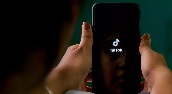TikTok Loading Screen on Phone