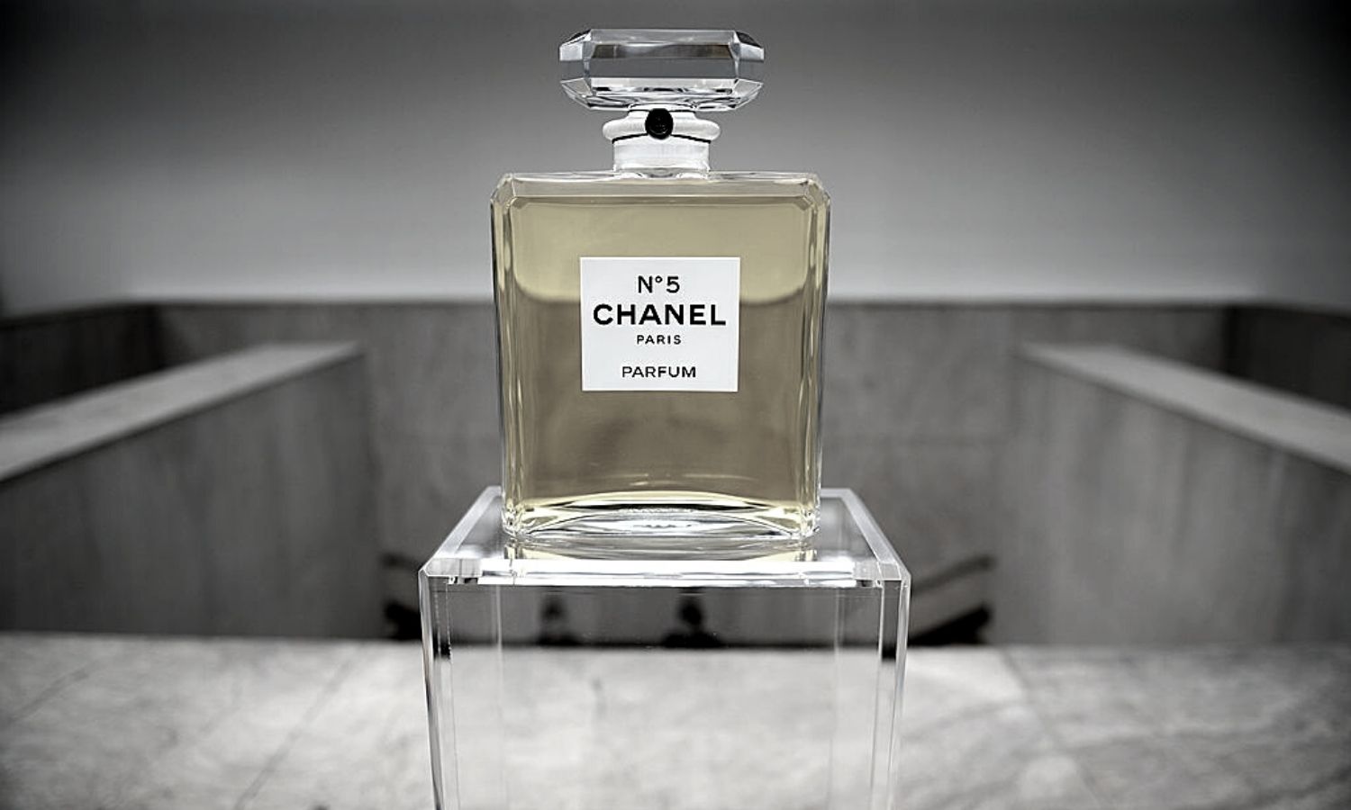 OTD in 1921: Perfume Chanel No.5 was released.