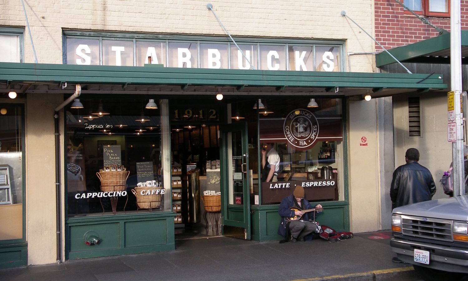 OTD in 1971: Starbucks served its first latte in Seattle