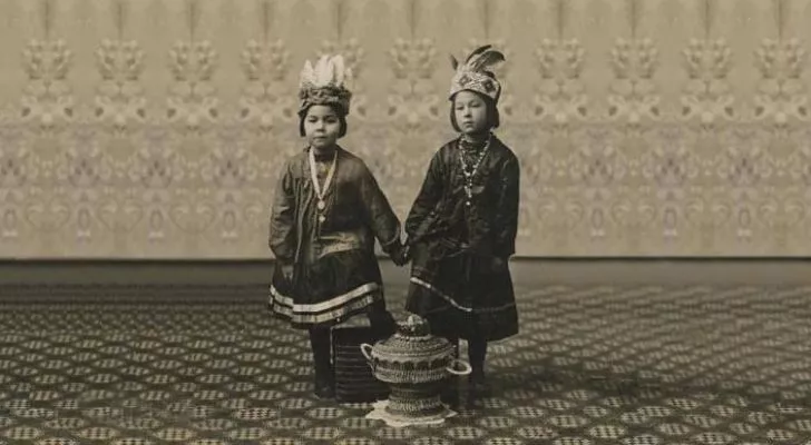 Two Wabanaki children