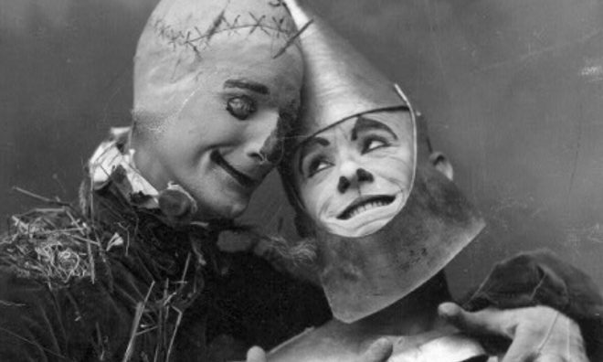 OTD in 1902: The Wizard of Oz was shown at The Chicago Grand Opera House for the first time.