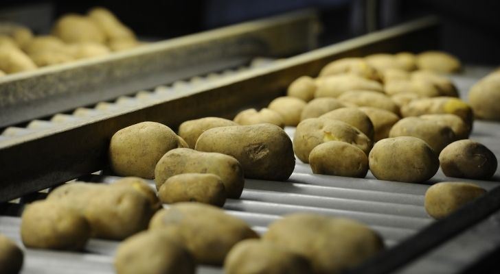 Patatas en un almacén