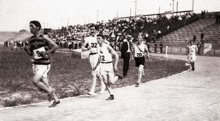 Runners at the 1904 Olympics in Missouri