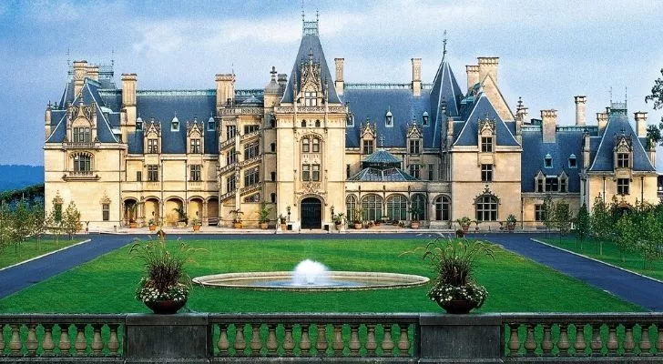 The huge Biltmore Mansion