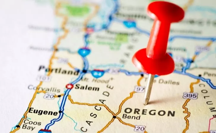 A map with a drawing pin on Oregon