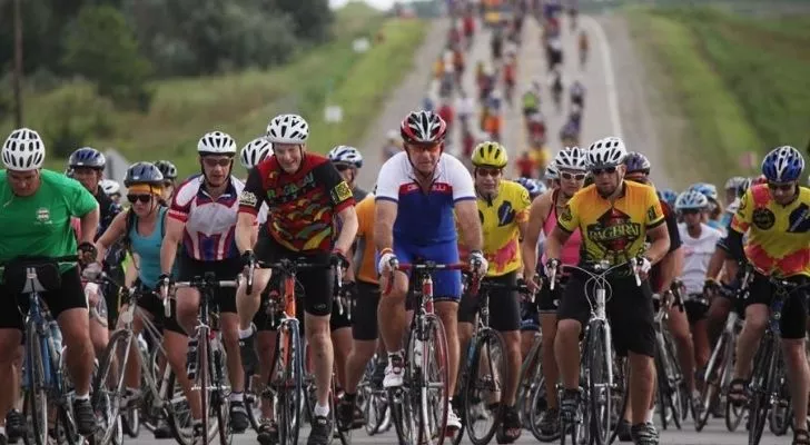 Competitors of the annual Iowa touring bike race