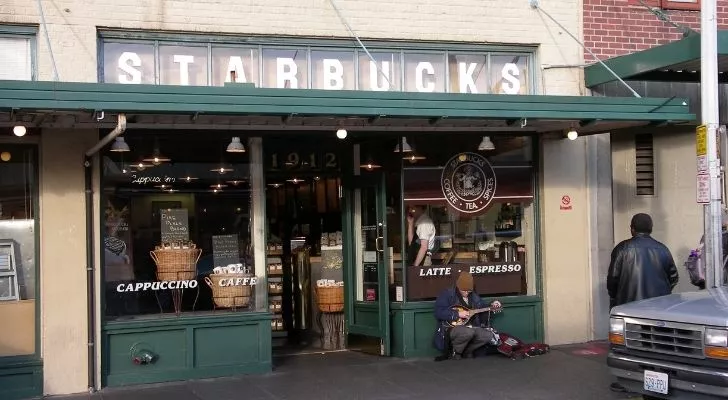 The entrance to the world's first Starbucks