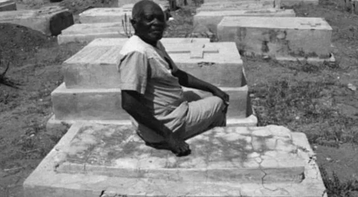 Clairvius Narcisse sitting on graves