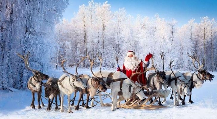 Santa with all his wonderful reindeers