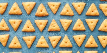 August 28: Crackers Over the Keyboard Day