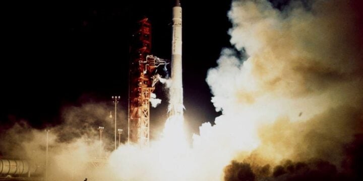OTD in 1973: NASA launched the Pioneer 11 space probe to study the asteroid belt & the environment around Jupiter and Saturn.