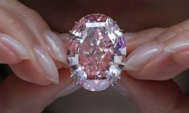 OTD in 2017: The Pink Star Diamond sold for a record USD 71 million in Hong Kong.