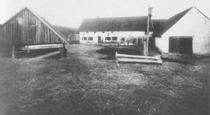 An old black and white photo of the location of the Hinterkaifeck Murders in Germany