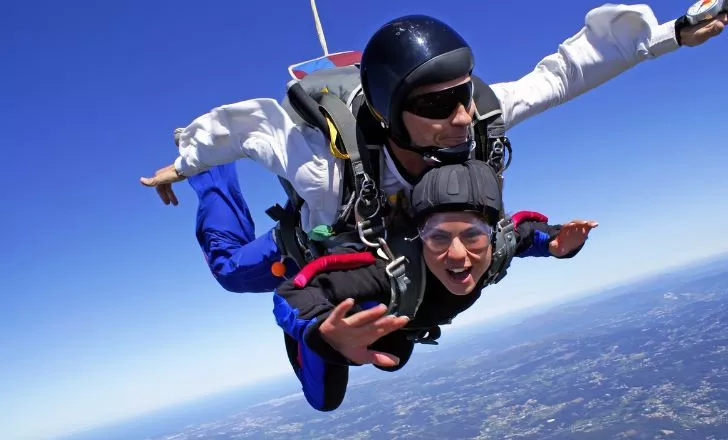 Two person skydiving.