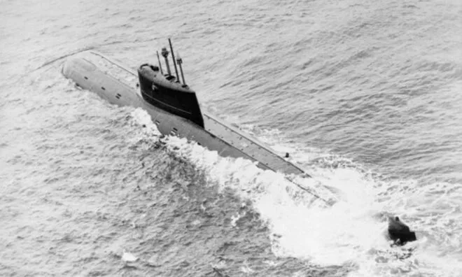 OTD in 1989: The Soviet K-278 Komsomolets nuclear submarine caught fire and sank off the coast of Norway.