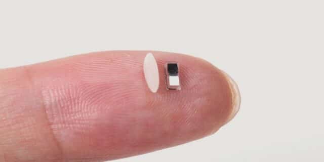 OTD in 2025: Scientists unveiled a pacemaker as small as a grain of rice.
